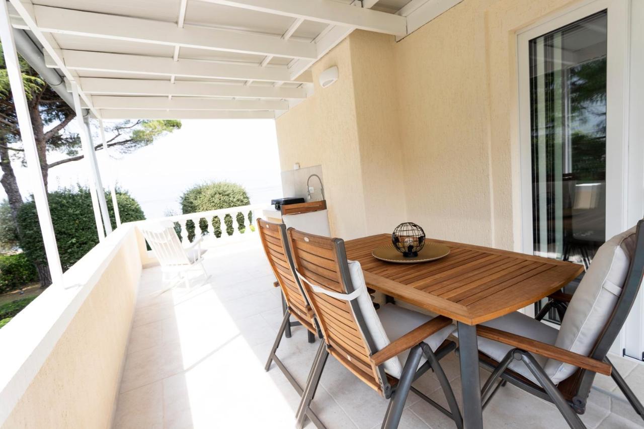 Luxury Mantinela Apartment Malinska Buitenkant foto