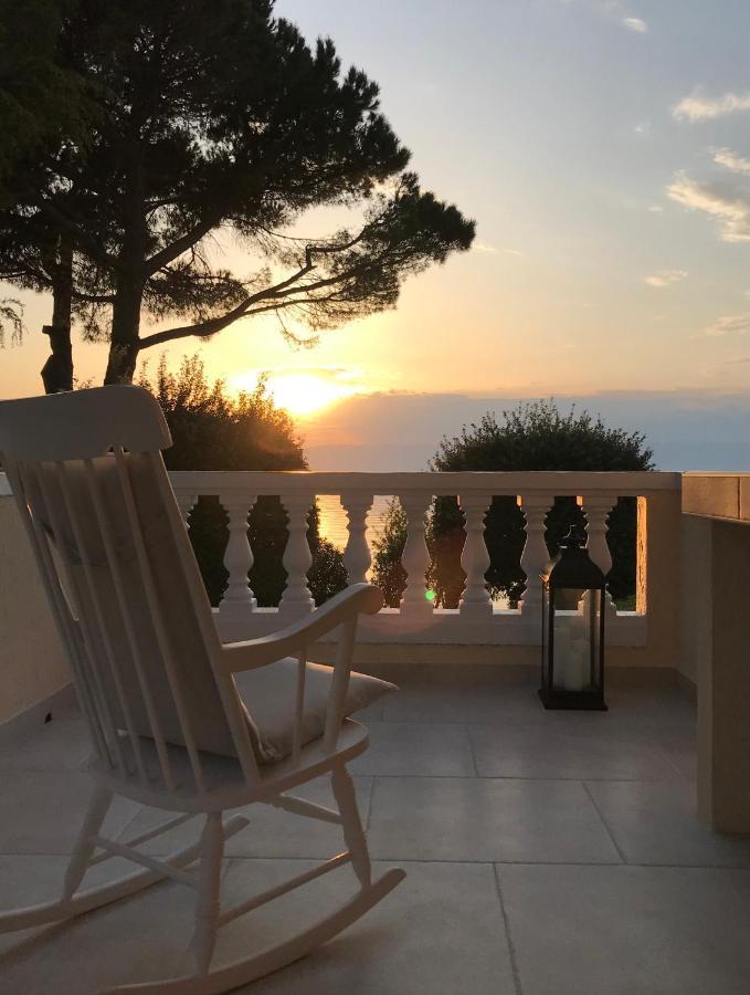 Luxury Mantinela Apartment Malinska Buitenkant foto